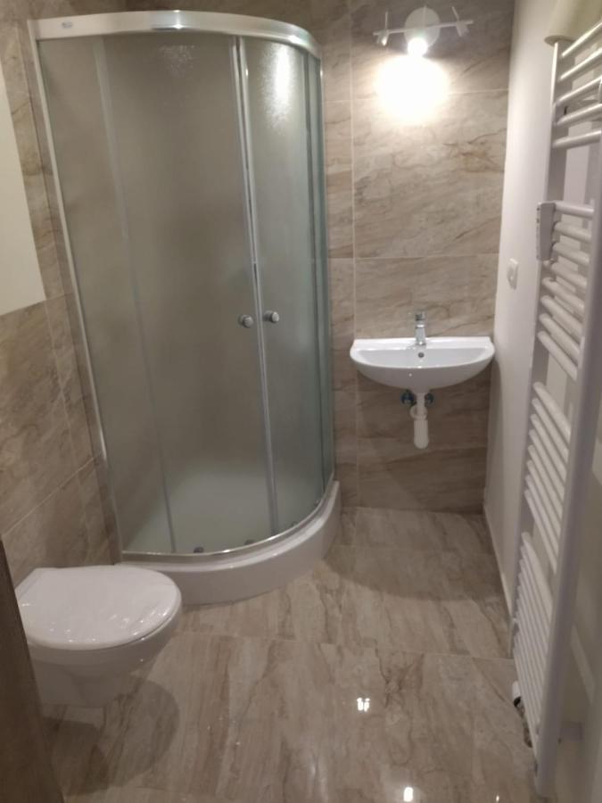 פראג Brand New Two Room Apartment #26 With Free Secure Parking Close To Center מראה חיצוני תמונה