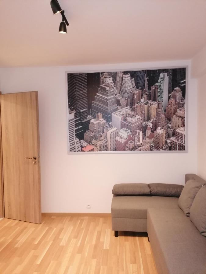 פראג Brand New Two Room Apartment #26 With Free Secure Parking Close To Center מראה חיצוני תמונה
