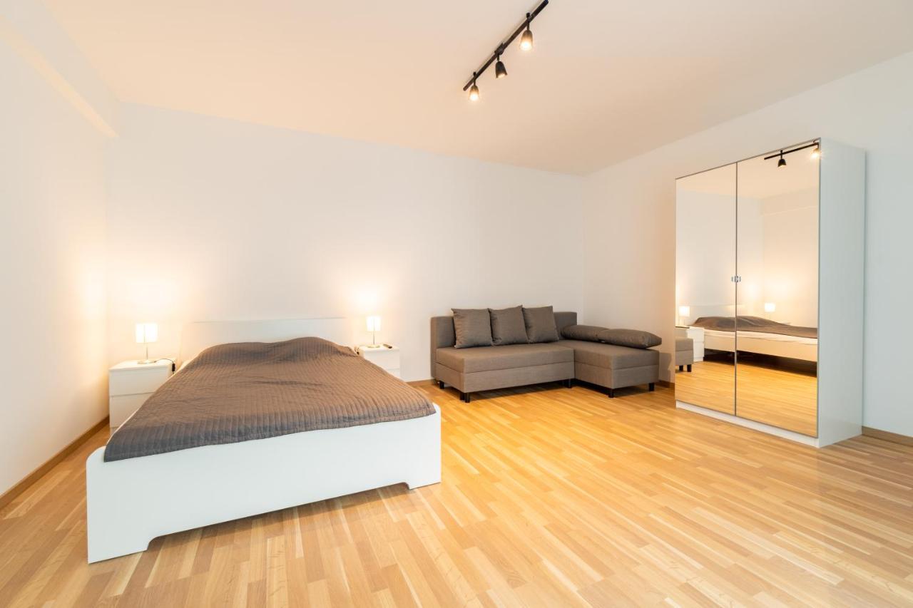פראג Brand New Two Room Apartment #26 With Free Secure Parking Close To Center מראה חיצוני תמונה